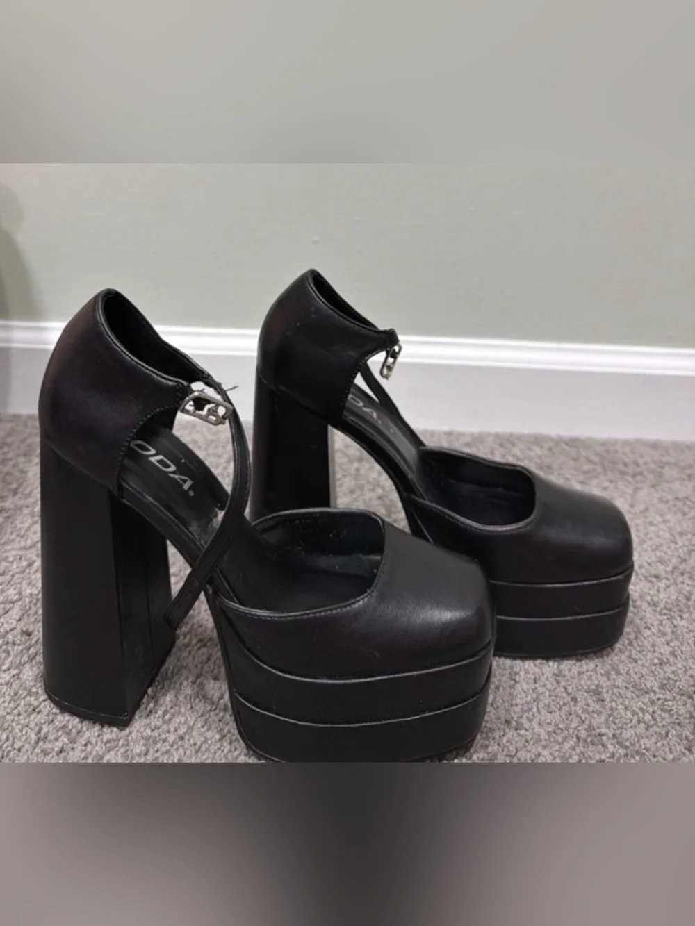 Soda Y2K, Bratz,90s Black Platform Mary Jane Heels 5.5